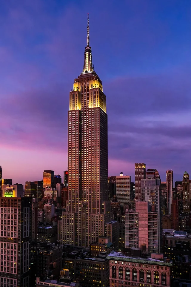Empire State Building bij zonsondergang